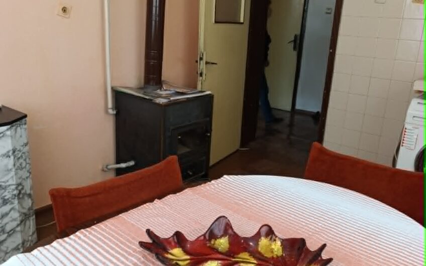 Етаж от къща в град Карлово
