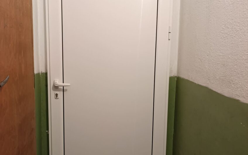 Етаж от къща в град Карлово