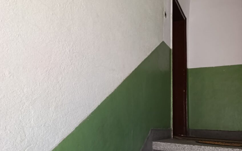 Етаж от къща в град Карлово