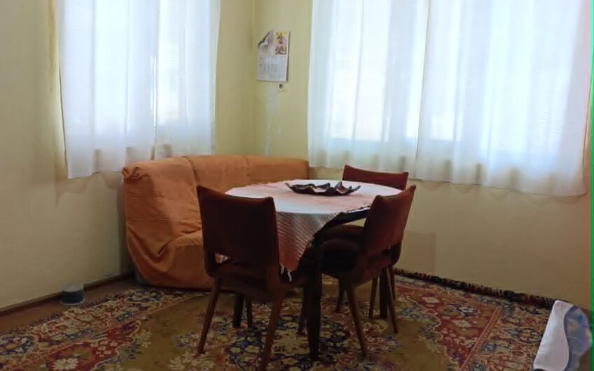 Етаж от къща в град Карлово